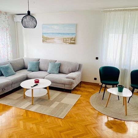 Apartman Bago Deluxe Near Zagreb Airport ヴェリカ・ゴリツァ エクステリア 写真