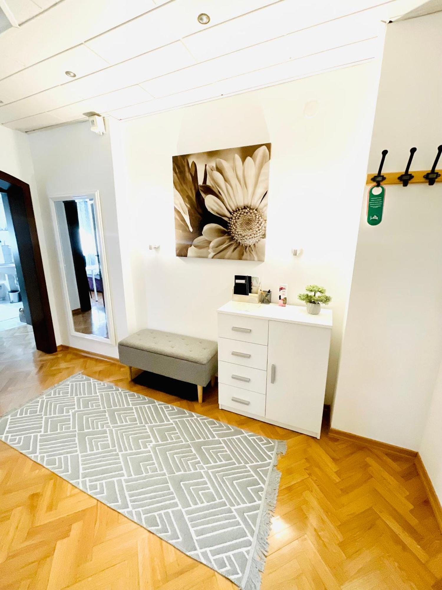 Apartman Bago Deluxe Near Zagreb Airport ヴェリカ・ゴリツァ エクステリア 写真