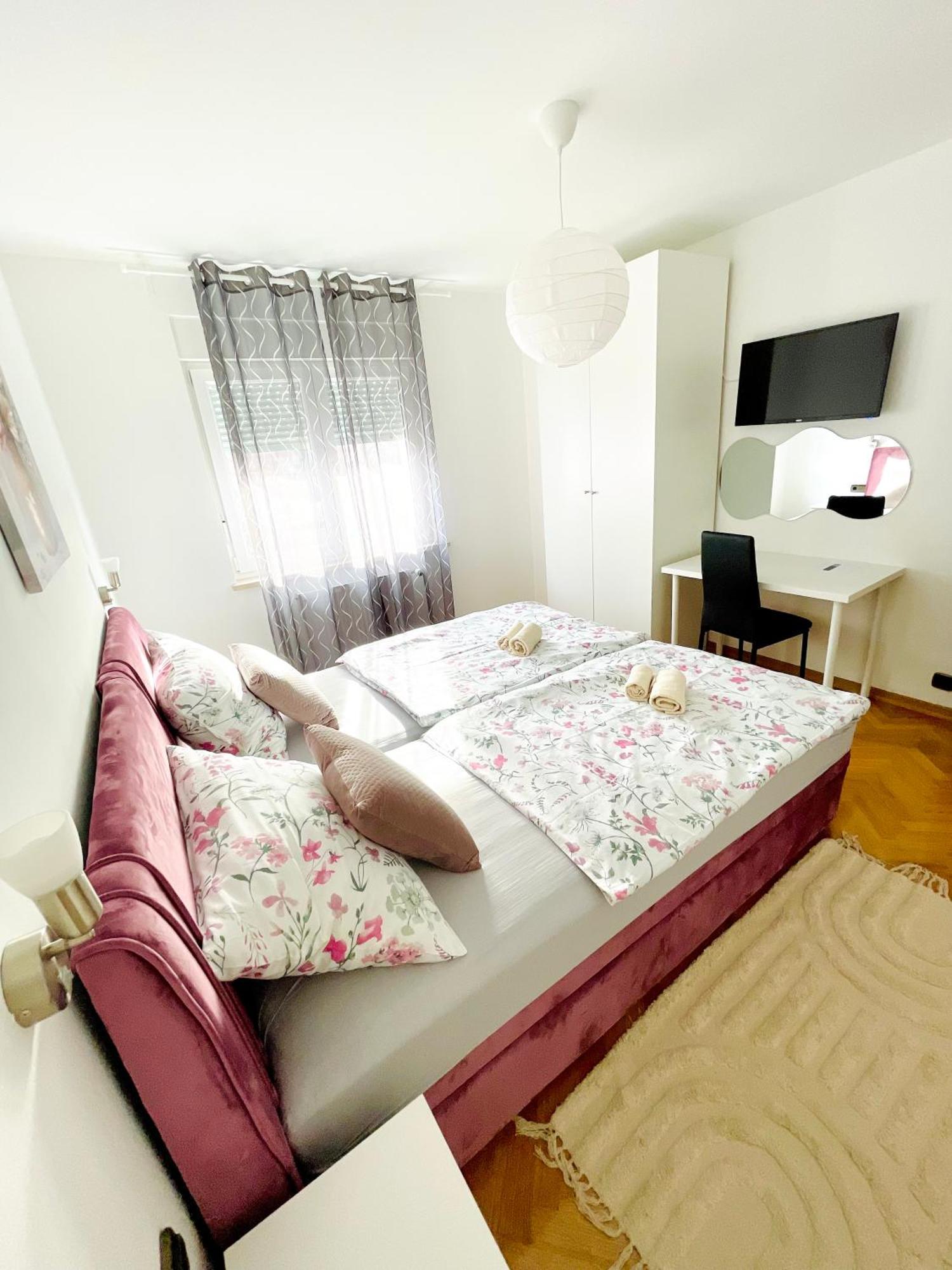 Apartman Bago Deluxe Near Zagreb Airport ヴェリカ・ゴリツァ エクステリア 写真